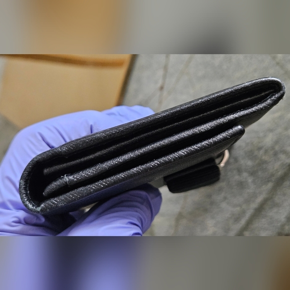 Salvatore Ferragamo Black Saffiano Leather Wallet With COA - Picture 10 of 17